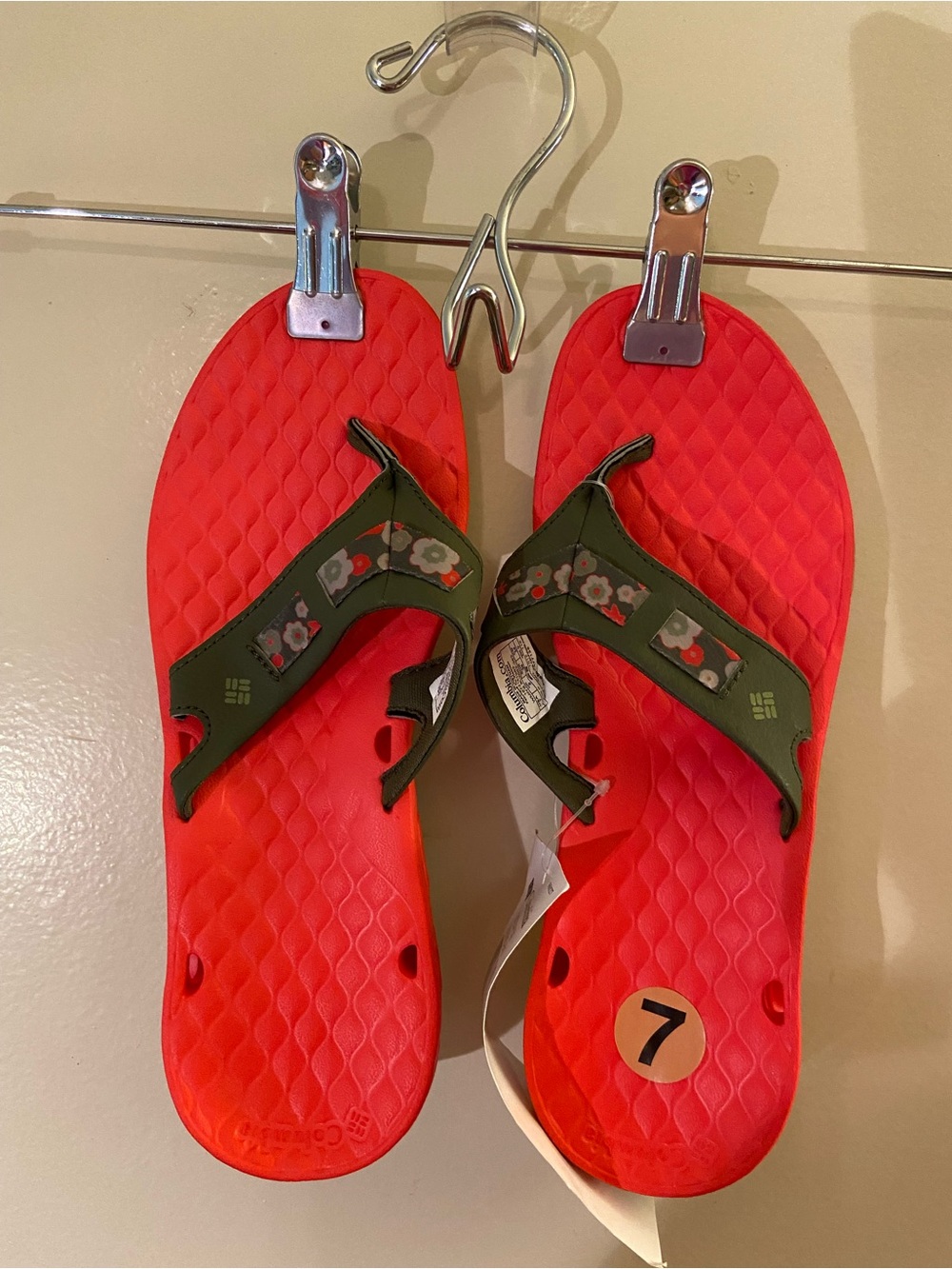 Columbia Women Bright Coral and Olive Green Floral Flip-Flops